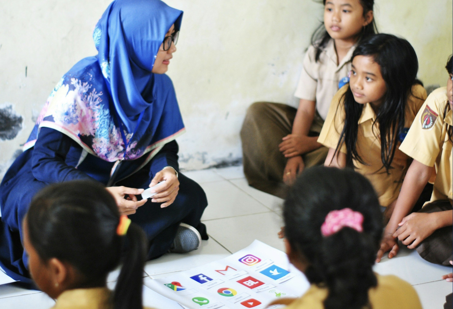 NEW BLOG: Empowering Educators: 5 Must-Have AI Tools for Teachers in 2025